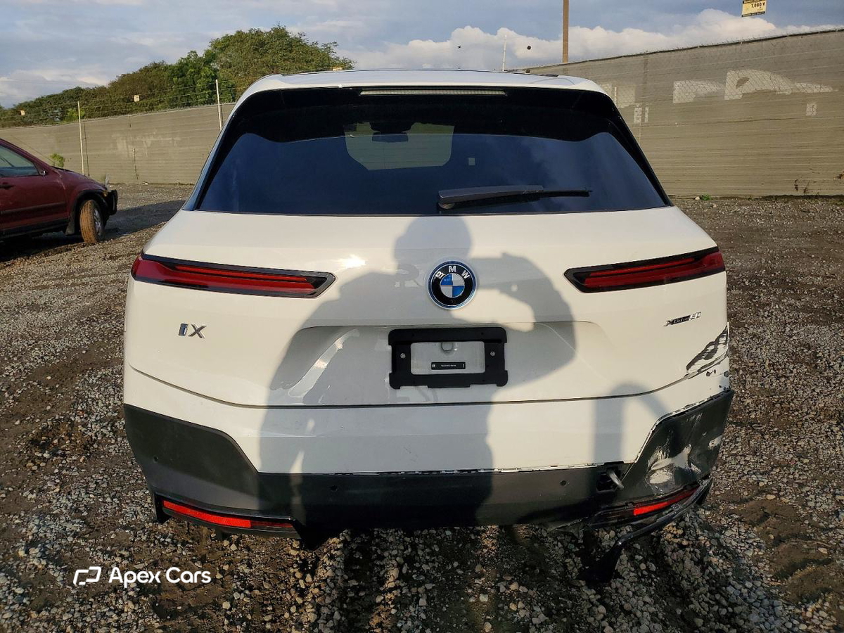 BMW iX 2025