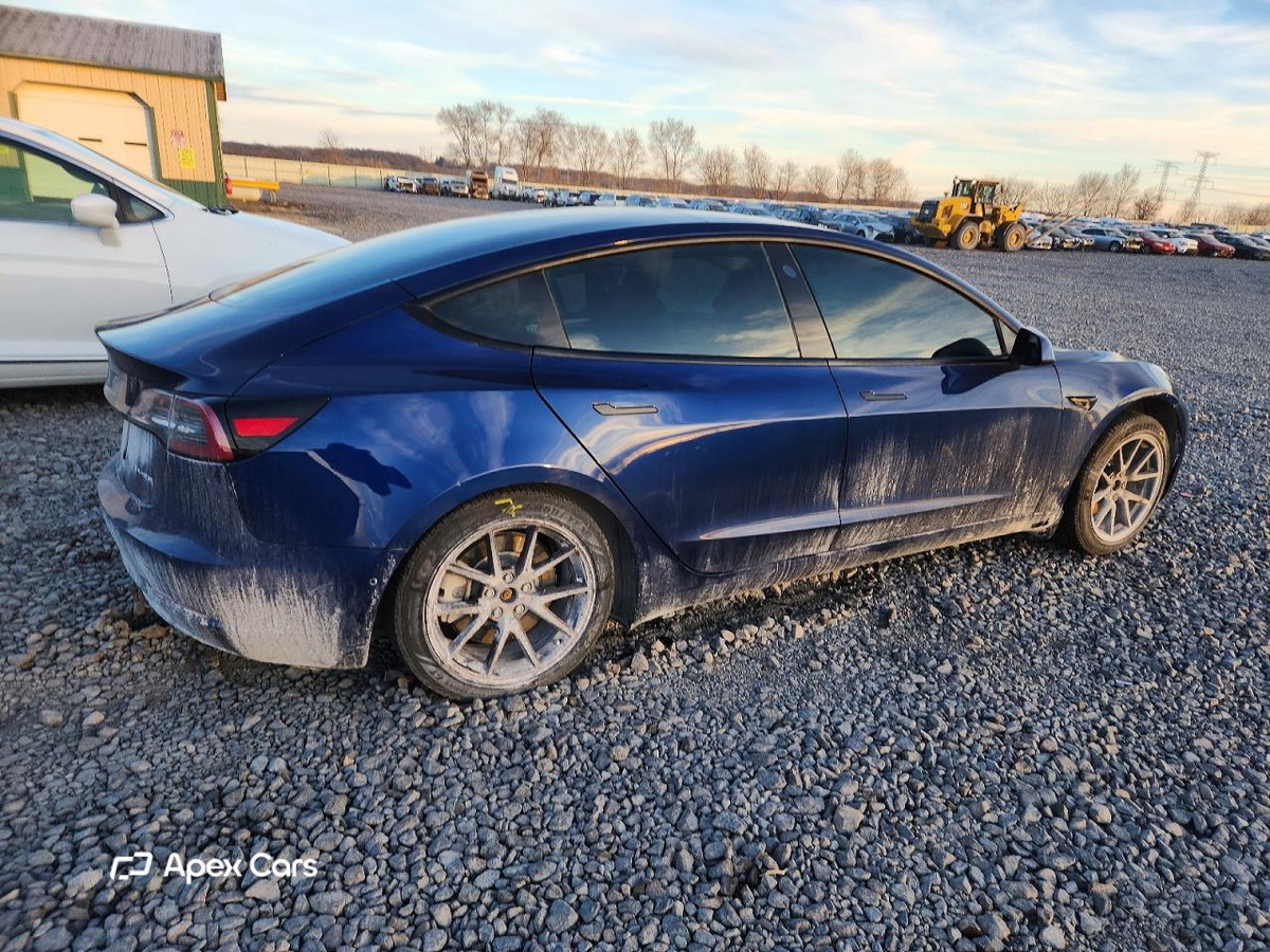 Tesla Model 3 2022