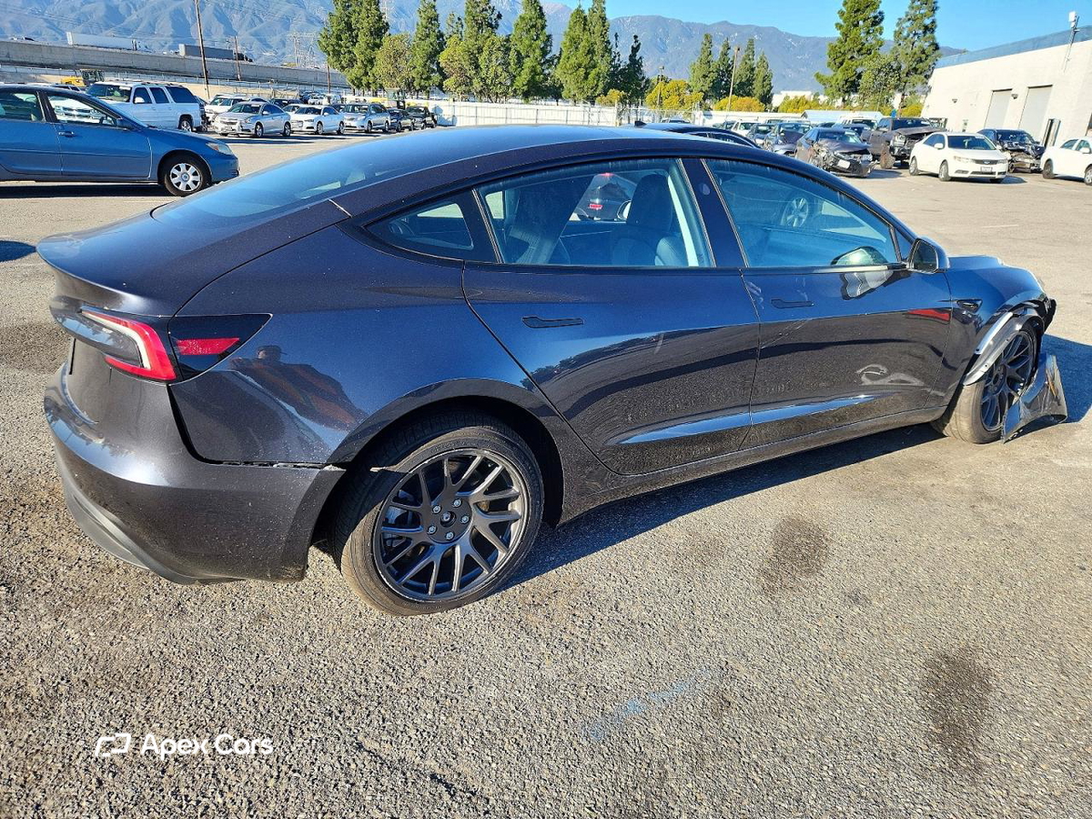 Tesla Model 3 2025