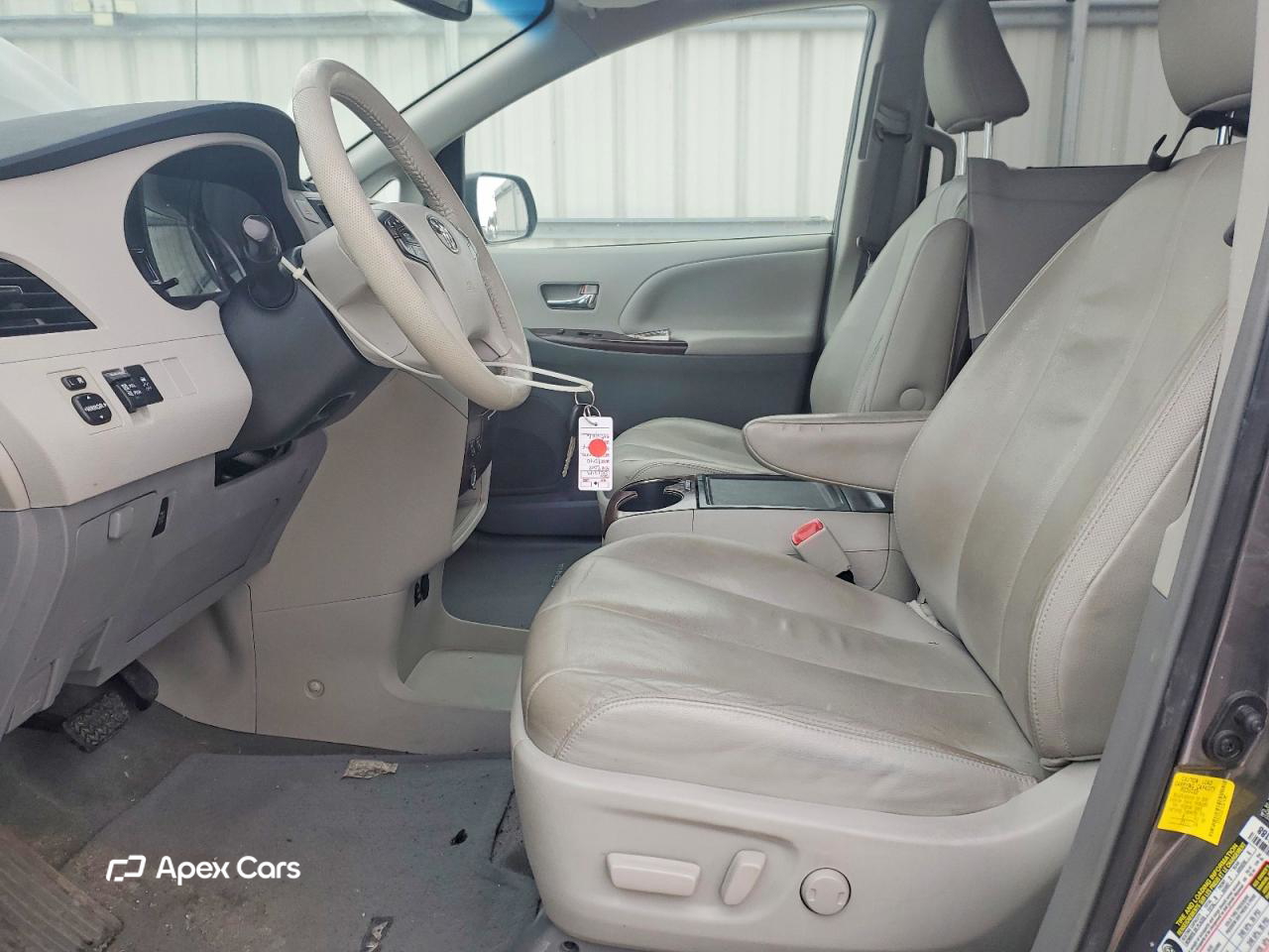 Toyota Sienna 2012