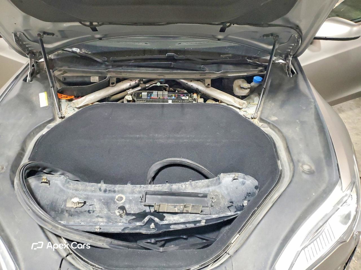 Tesla Model S 2015