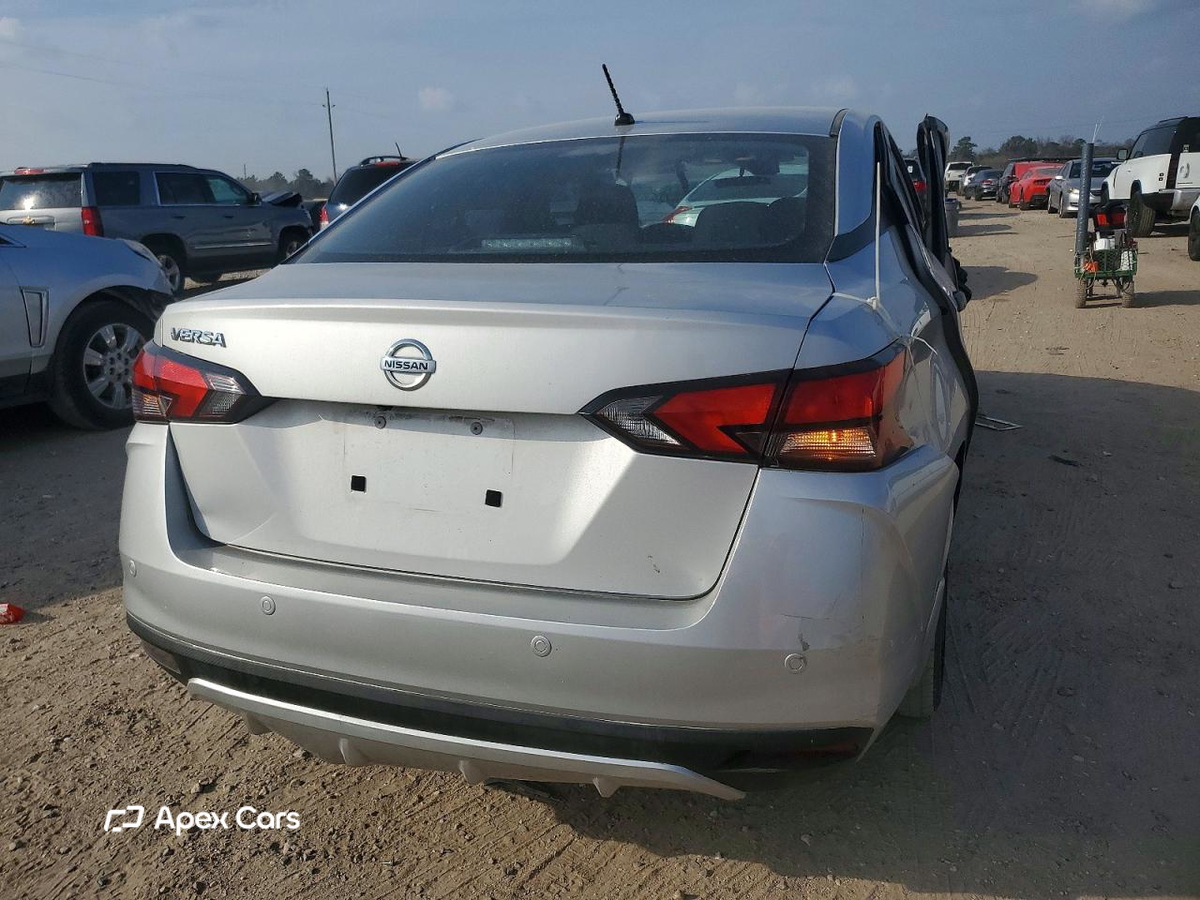 Nissan Versa 2020