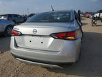 Nissan Versa 2020