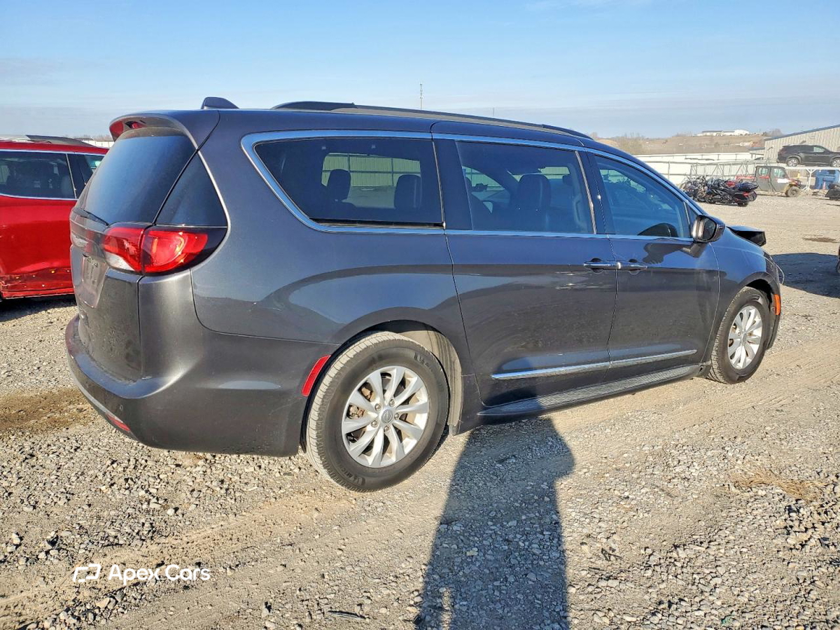 Chrysler Pacifica 2017