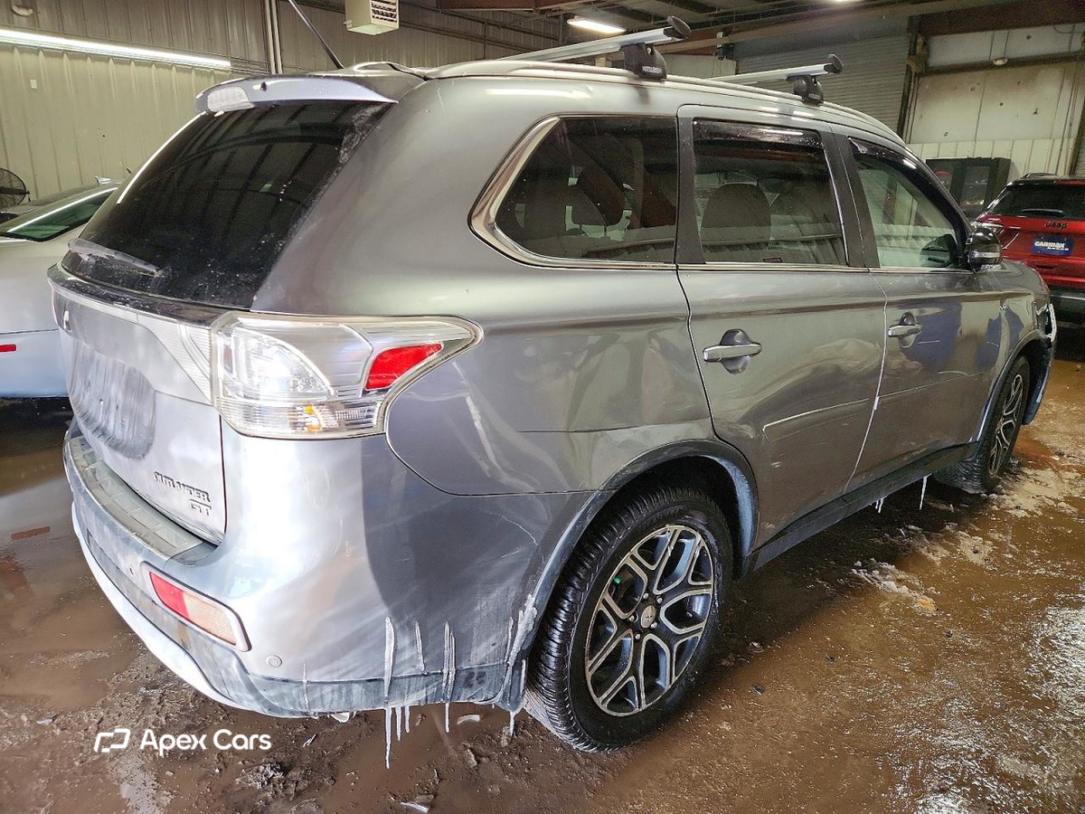 Mitsubishi Outlander 2015