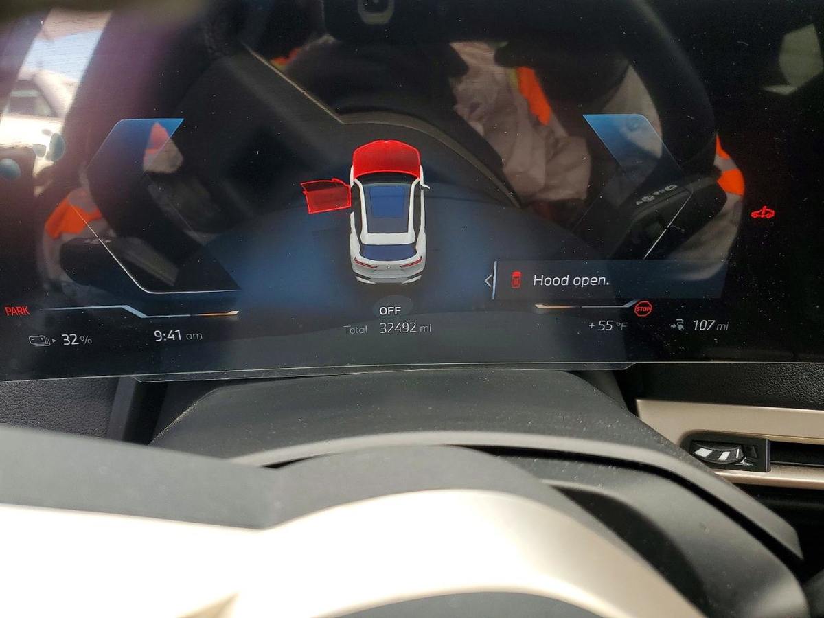 BMW iX 2025