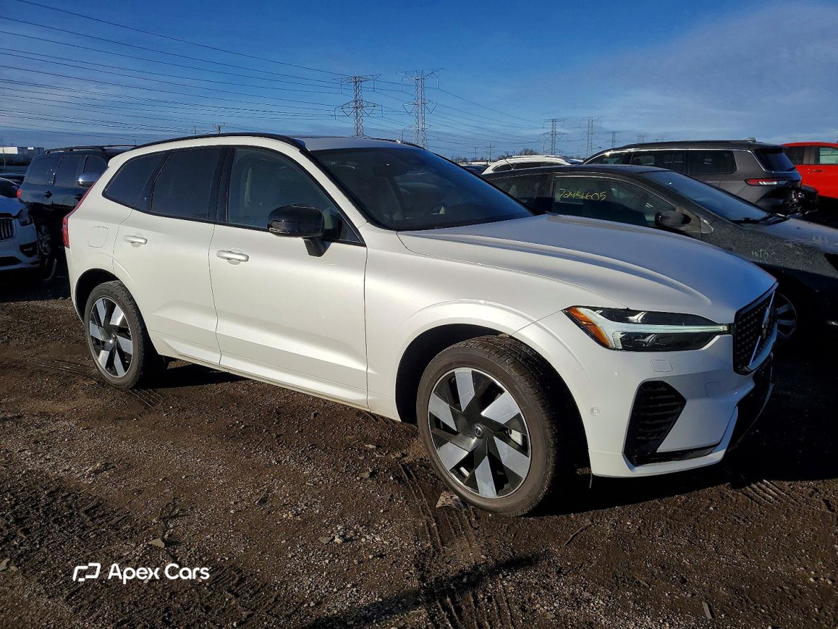 Volvo XC60 2025