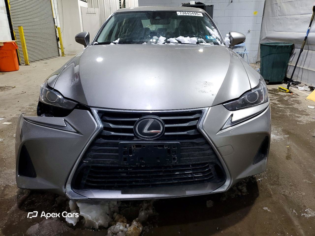 Lexus IS 2017