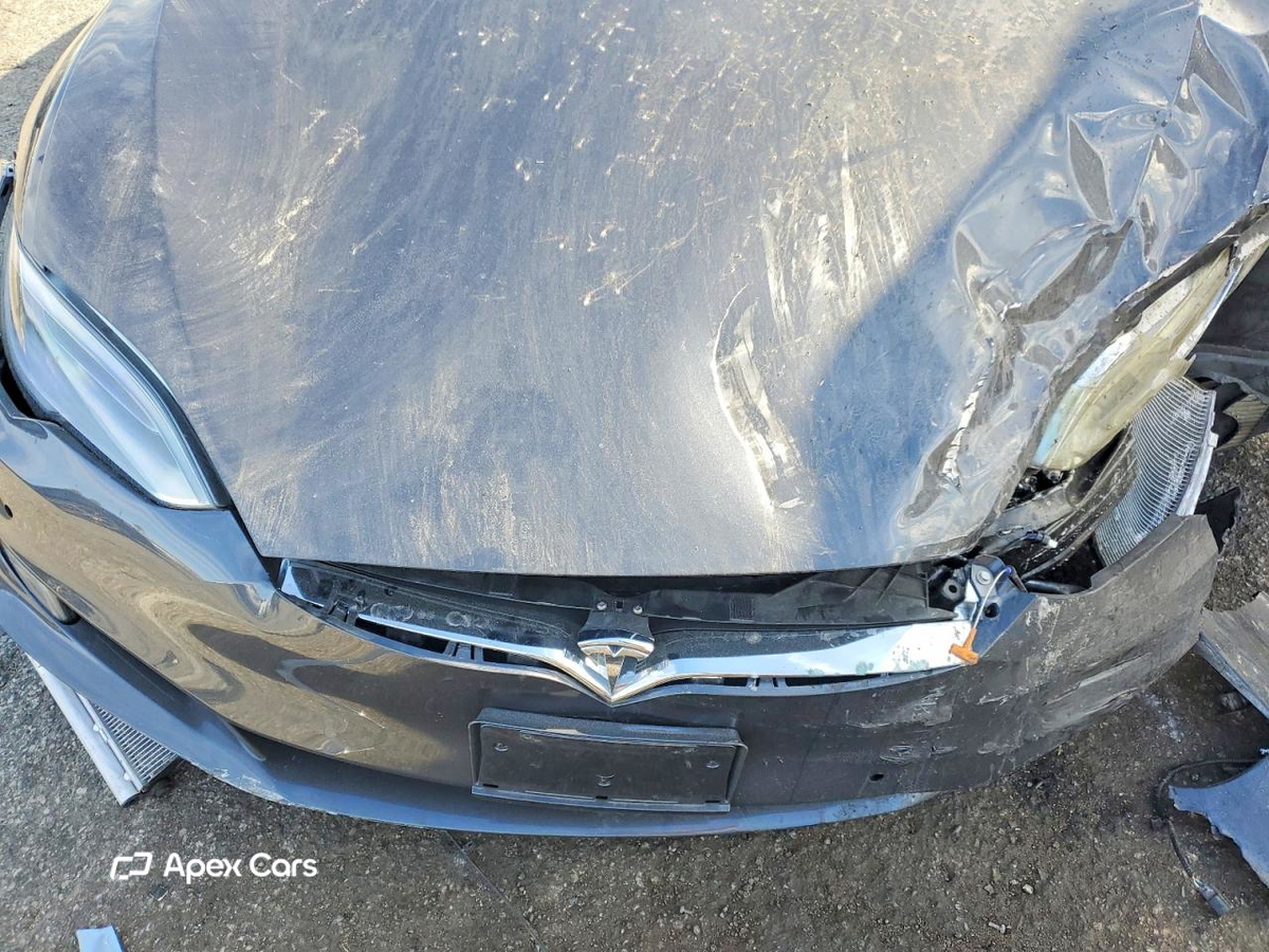 Tesla Model S 2018