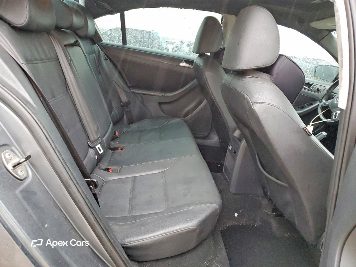 Volkswagen Jetta 2011