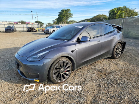 Tesla Model Y 2022 - Image 1 of 15