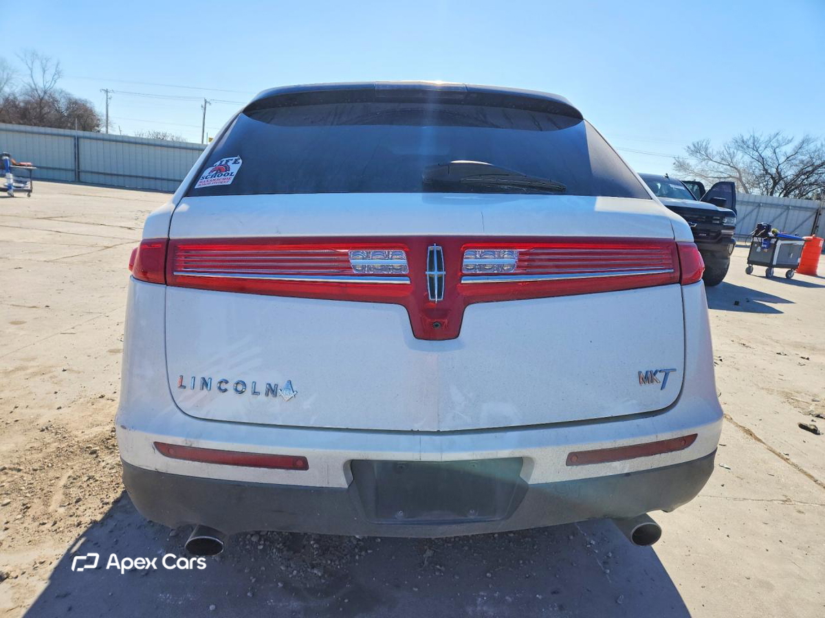 Lincoln MKT 2010
