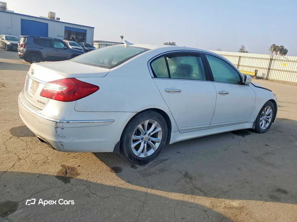 Hyundai Genesis 2013