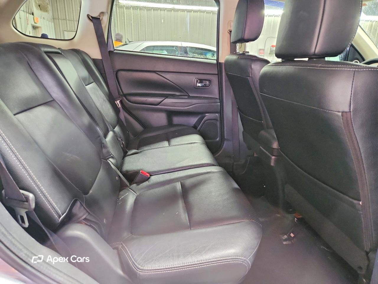 Mitsubishi Outlander 2015
