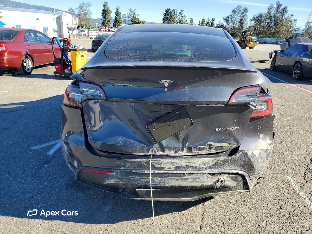 Tesla Model Y 2022