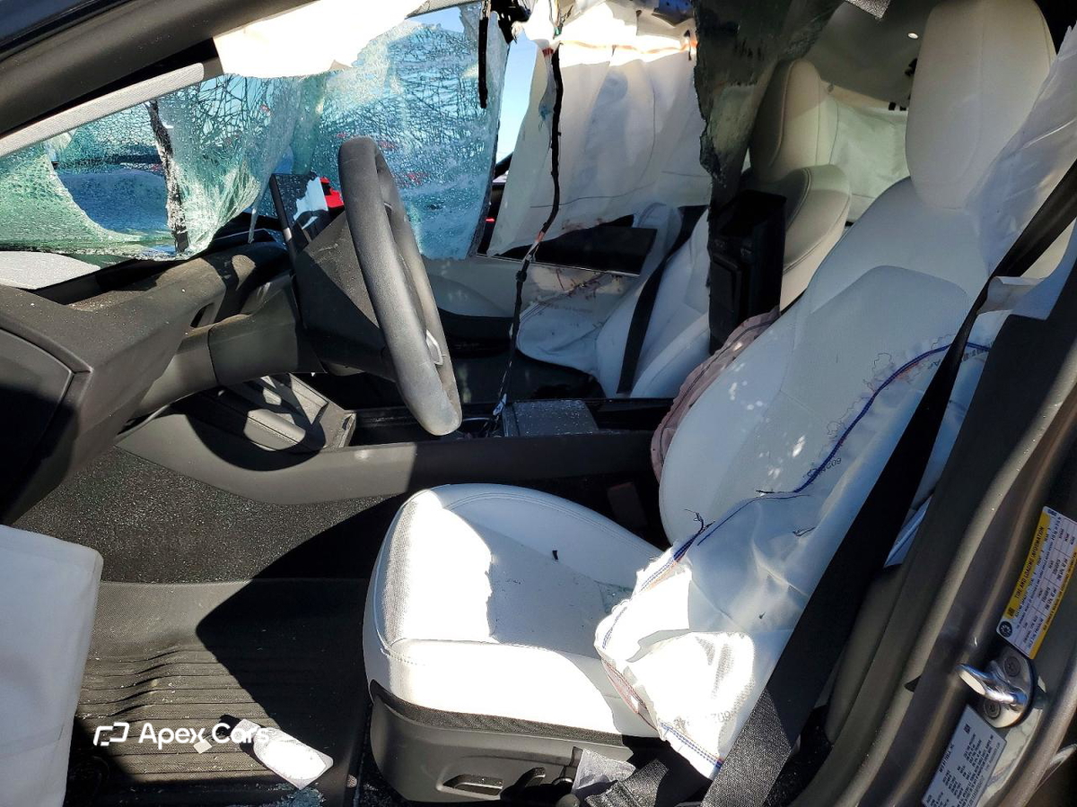 Tesla Model 3 2025