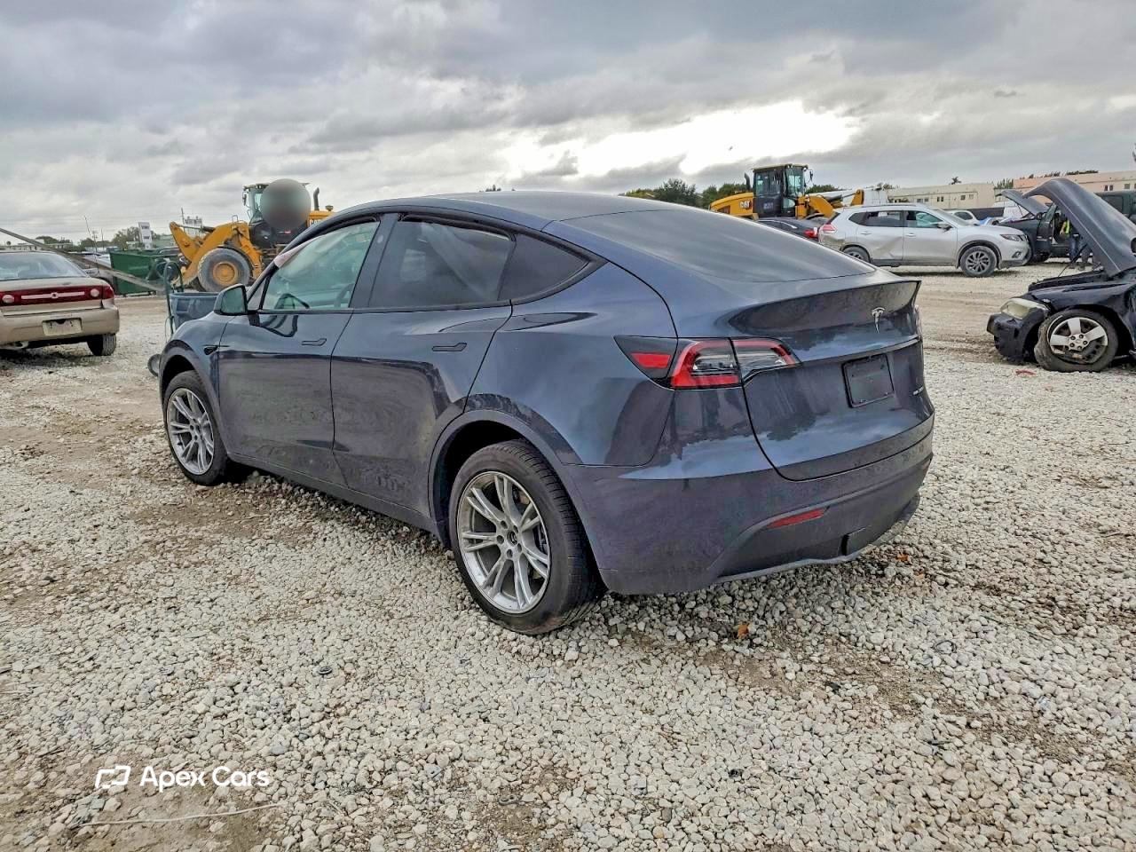Tesla Model Y 2024