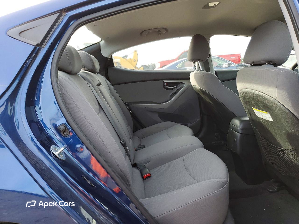 Hyundai Elantra 2016