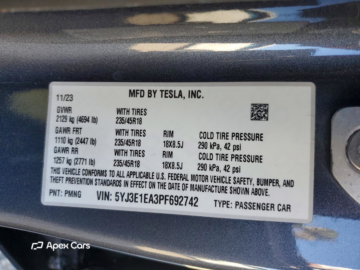 Tesla Model 3 2023