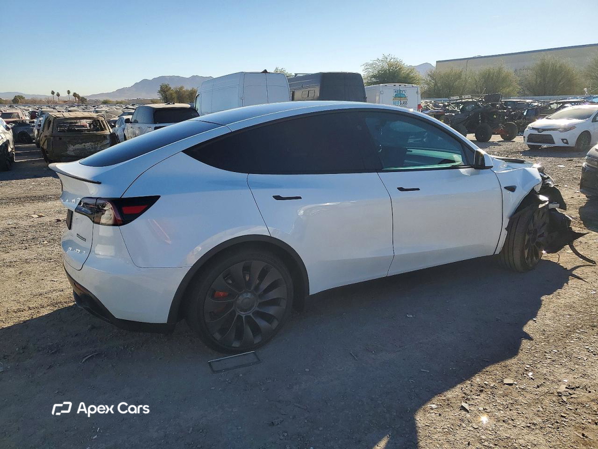 Tesla Model Y 2025