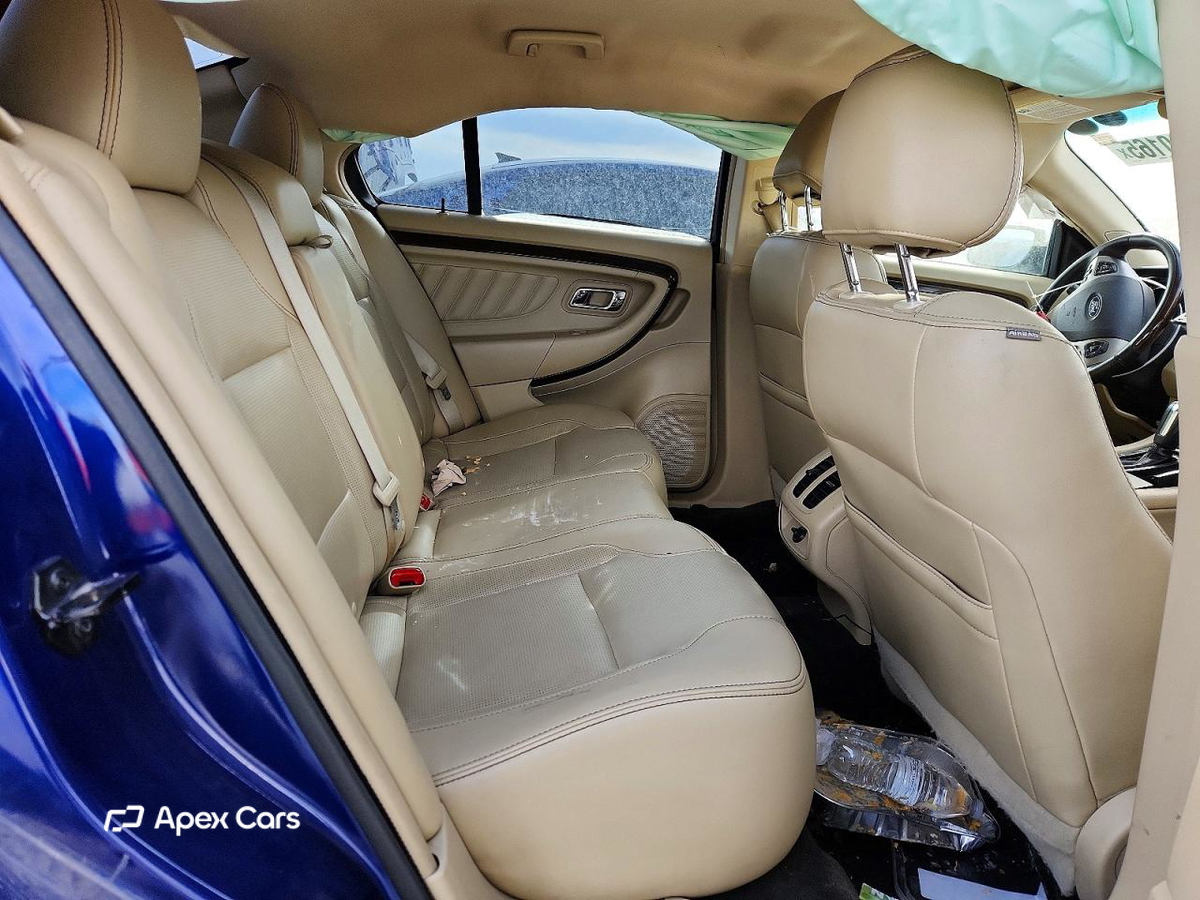 Ford Taurus 2015