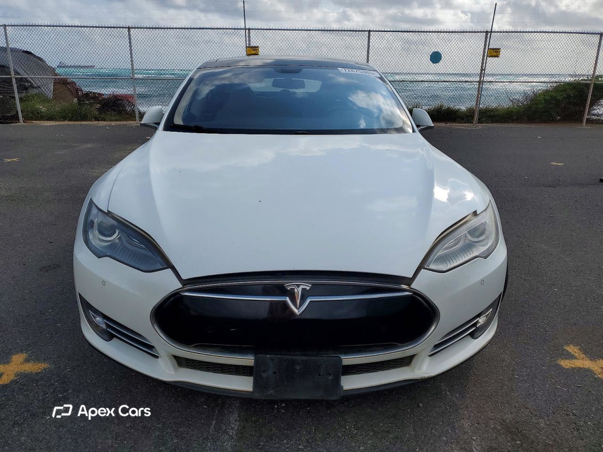 Tesla Model S 2014