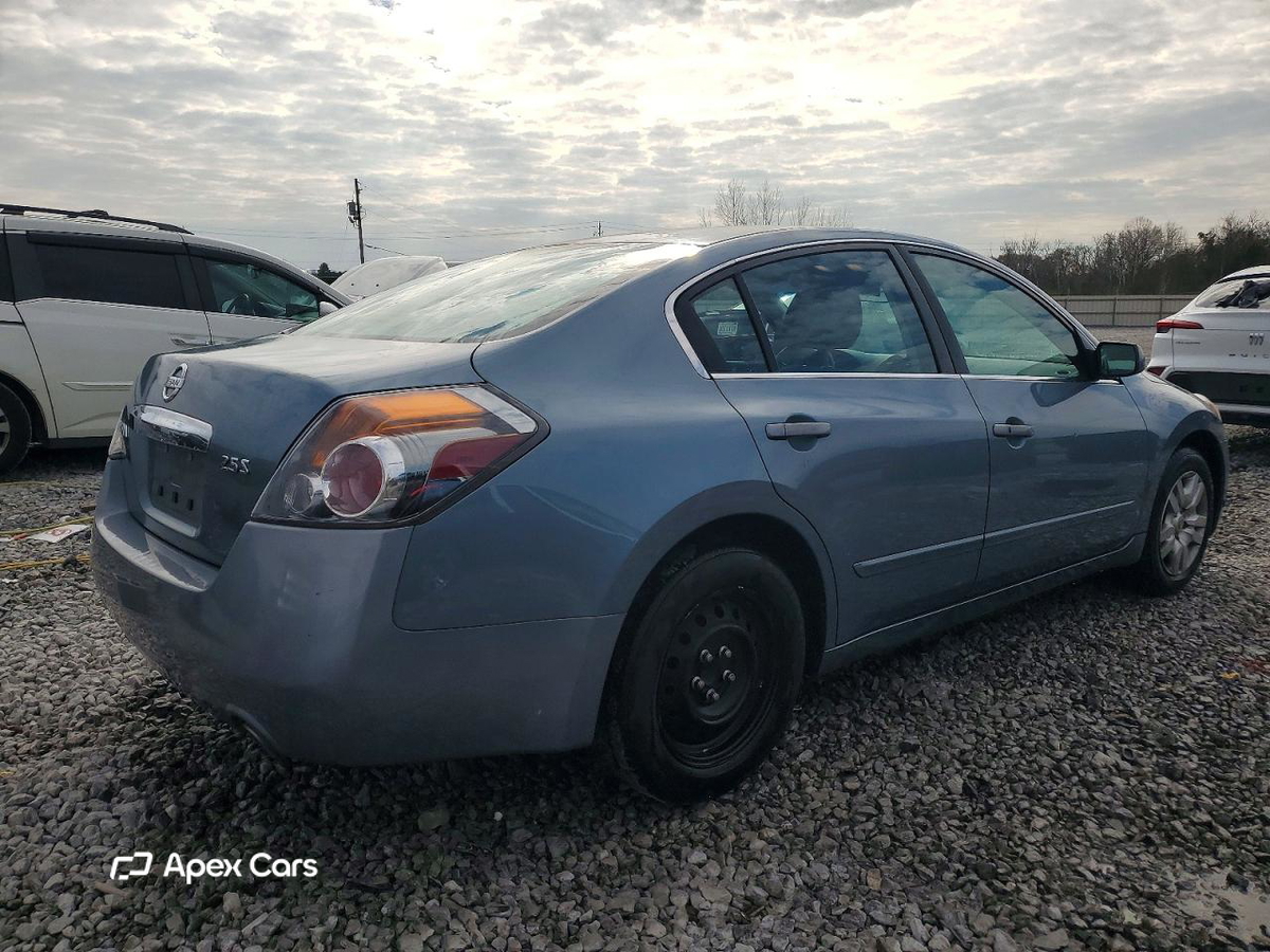 Nissan Altima 2012