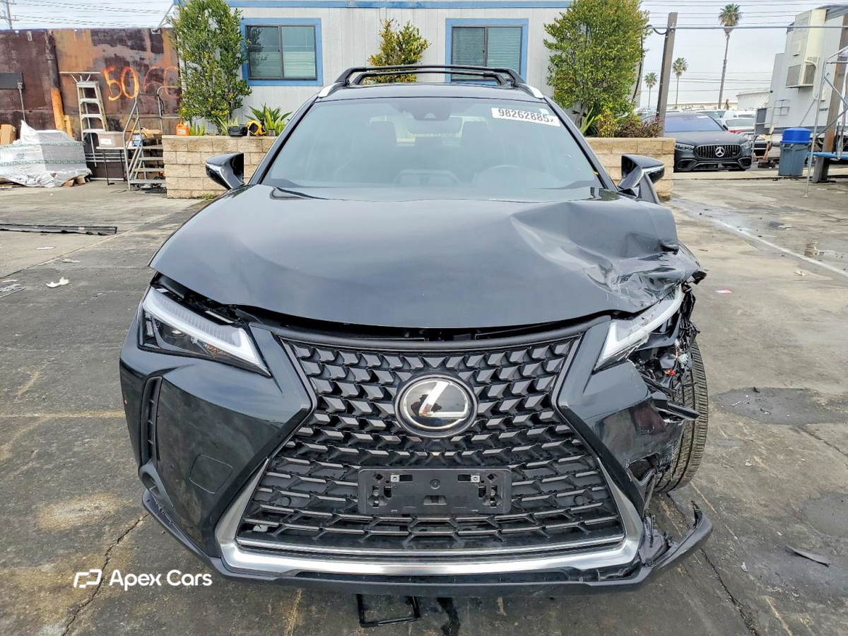 Lexus UX 2023