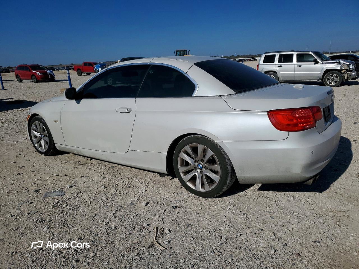 BMW Series 3 2011