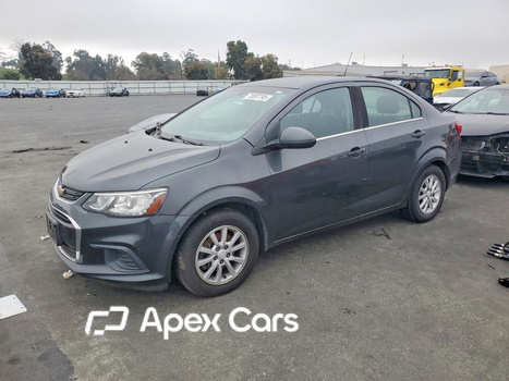 Chevrolet Sonic 2017 - Image 1 of 13