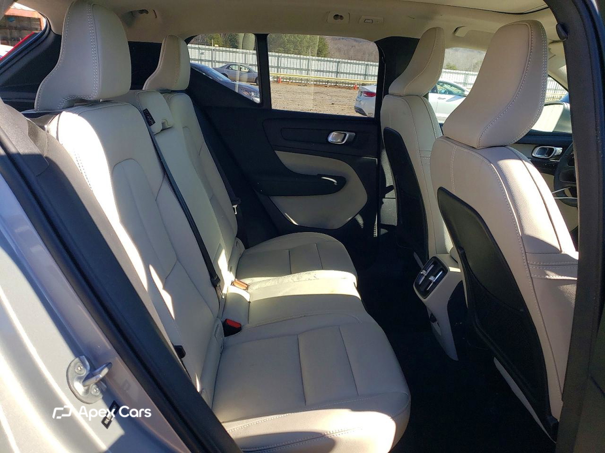 Volvo XC40 2023