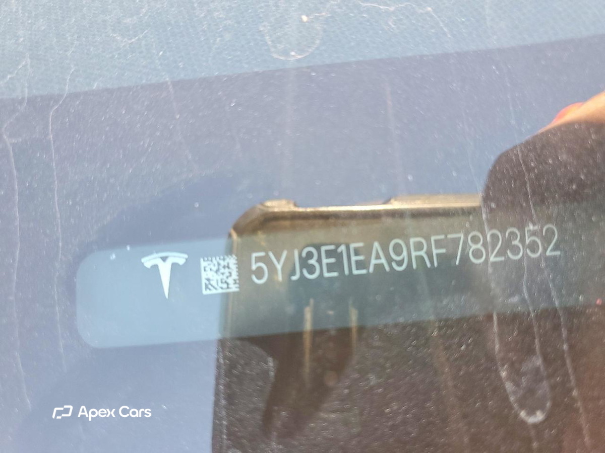 Tesla Model 3 2024