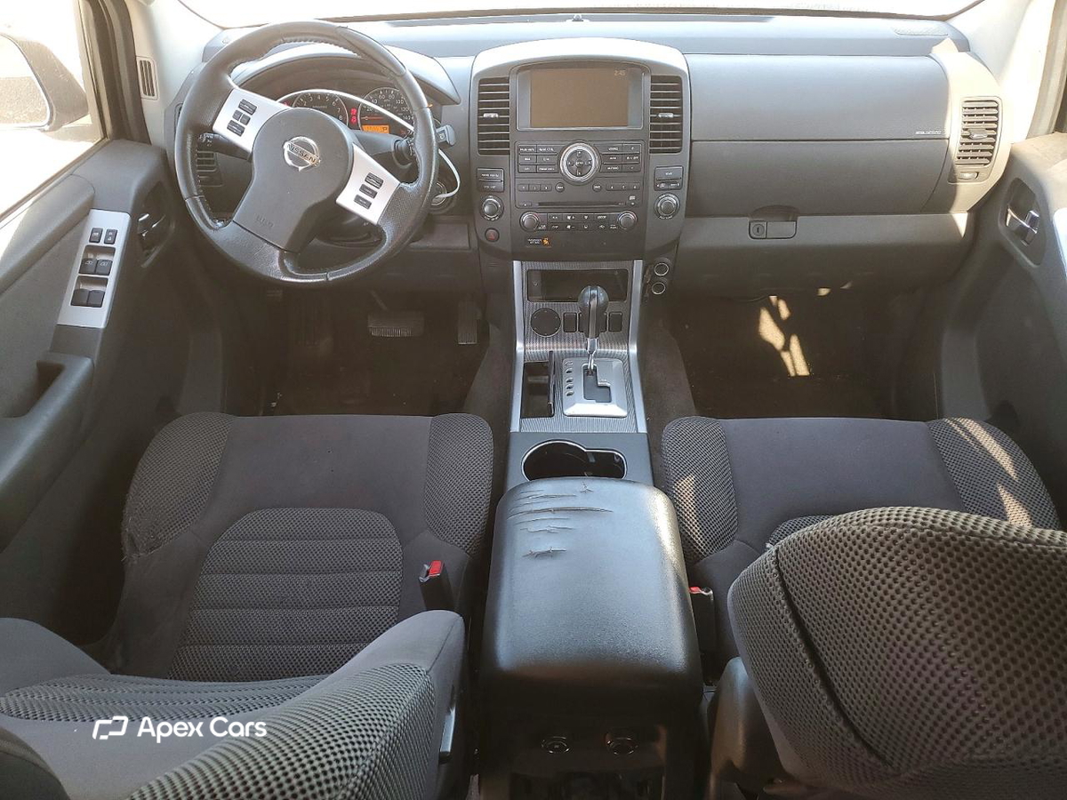 Nissan Pathfinder 2011
