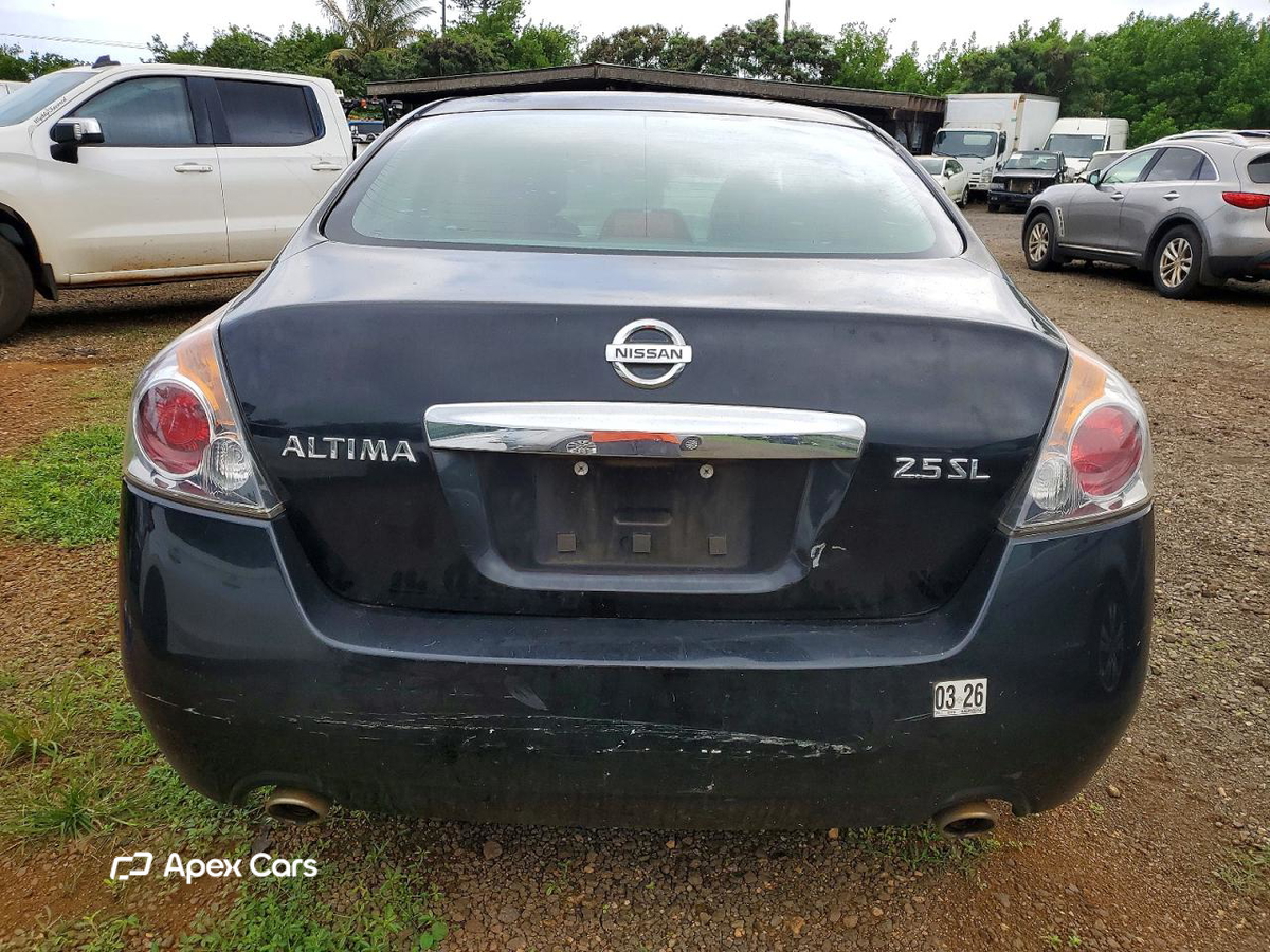 Nissan Altima 2012