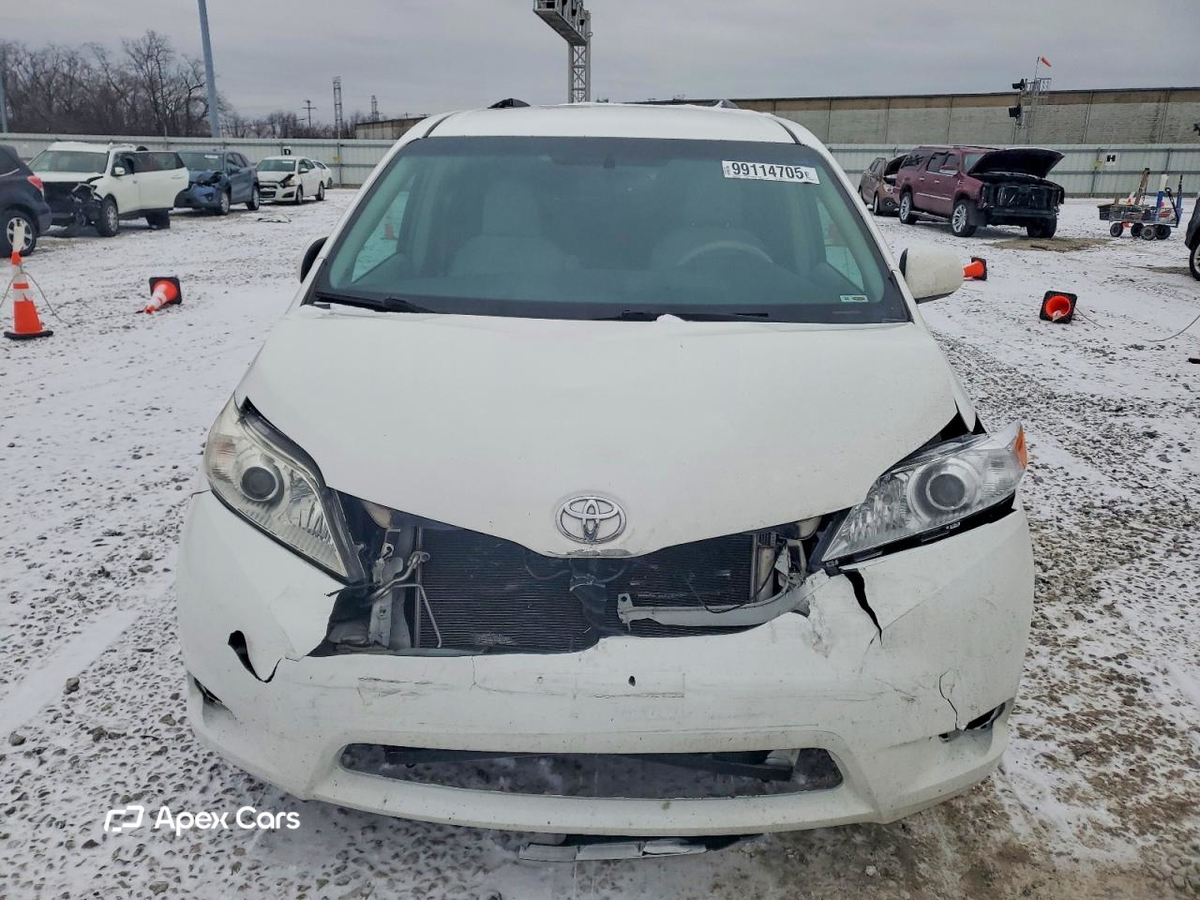 Toyota Sienna 2012