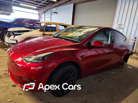 Tesla Model Y 2025 - Image 1 of 13