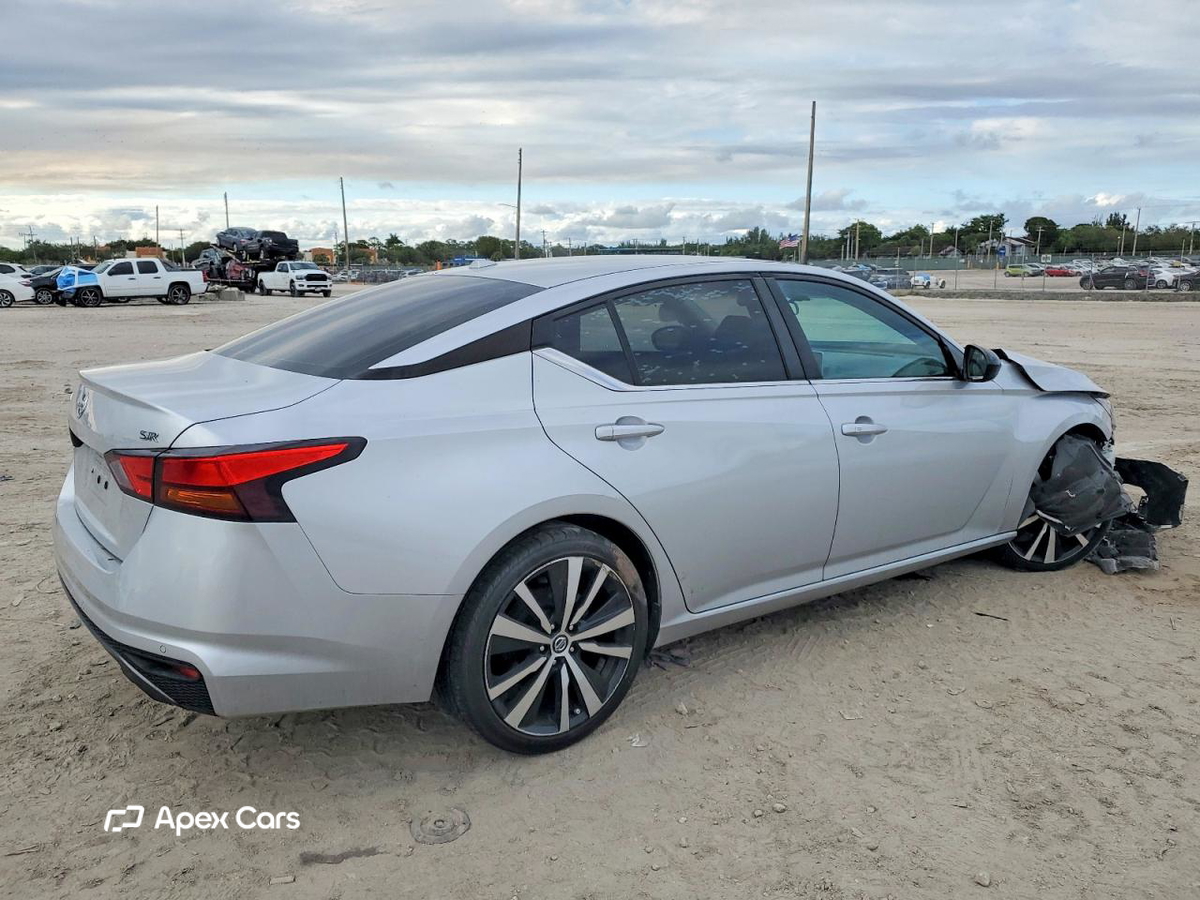 Nissan Altima 2020