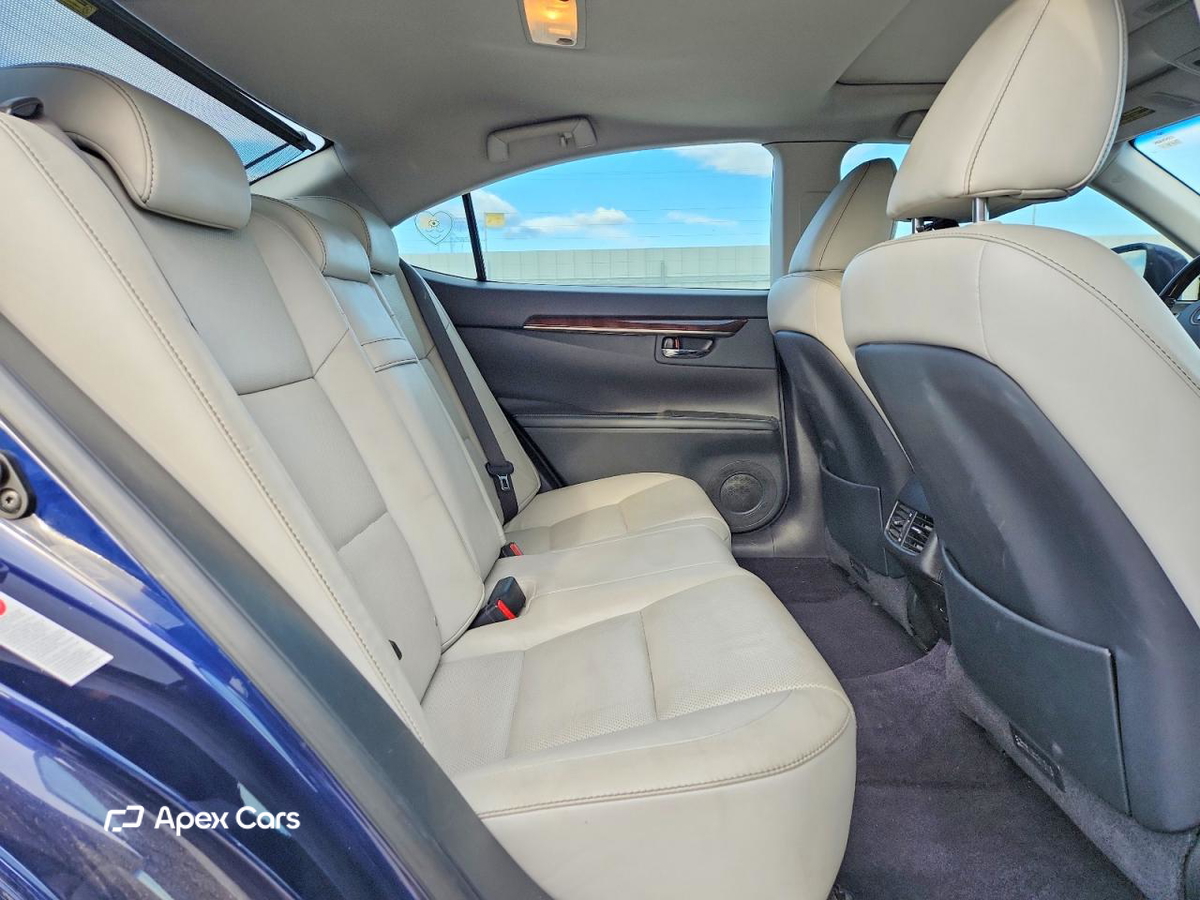 Lexus ES 2015