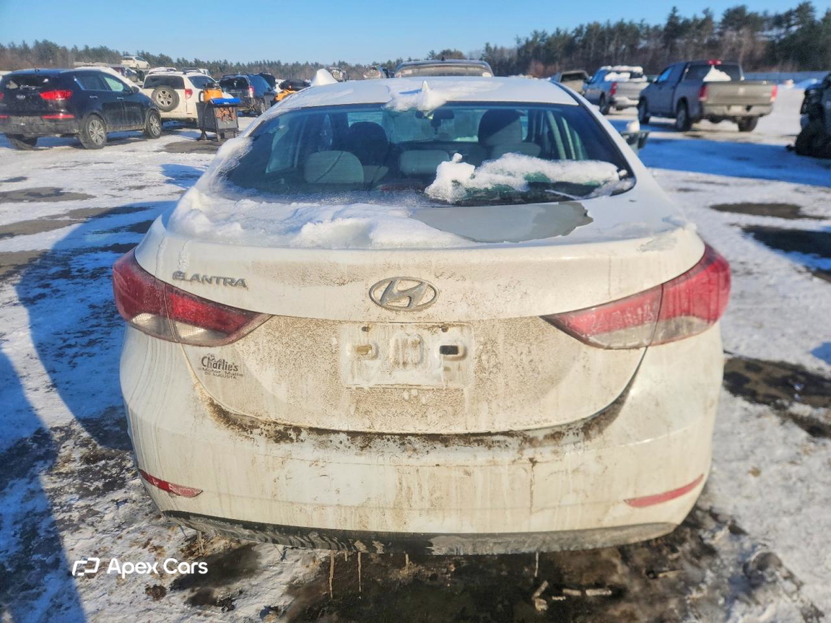 Hyundai Elantra 2016