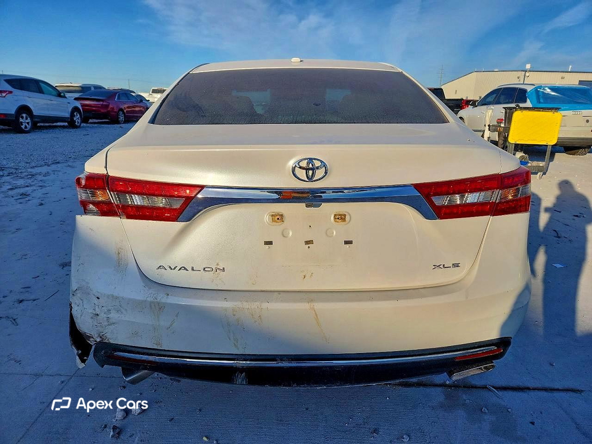 Toyota Avalon 2016
