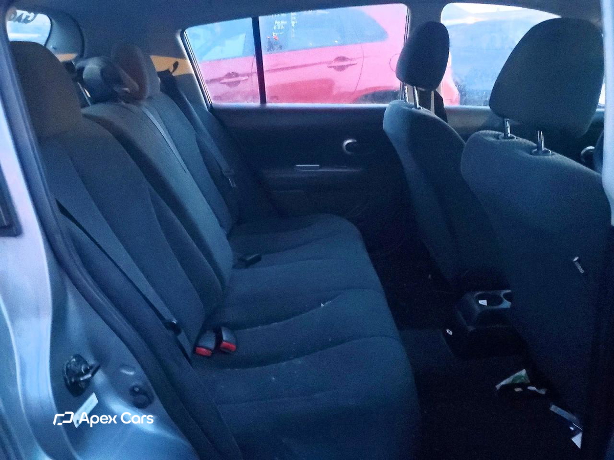 Nissan Versa 2012