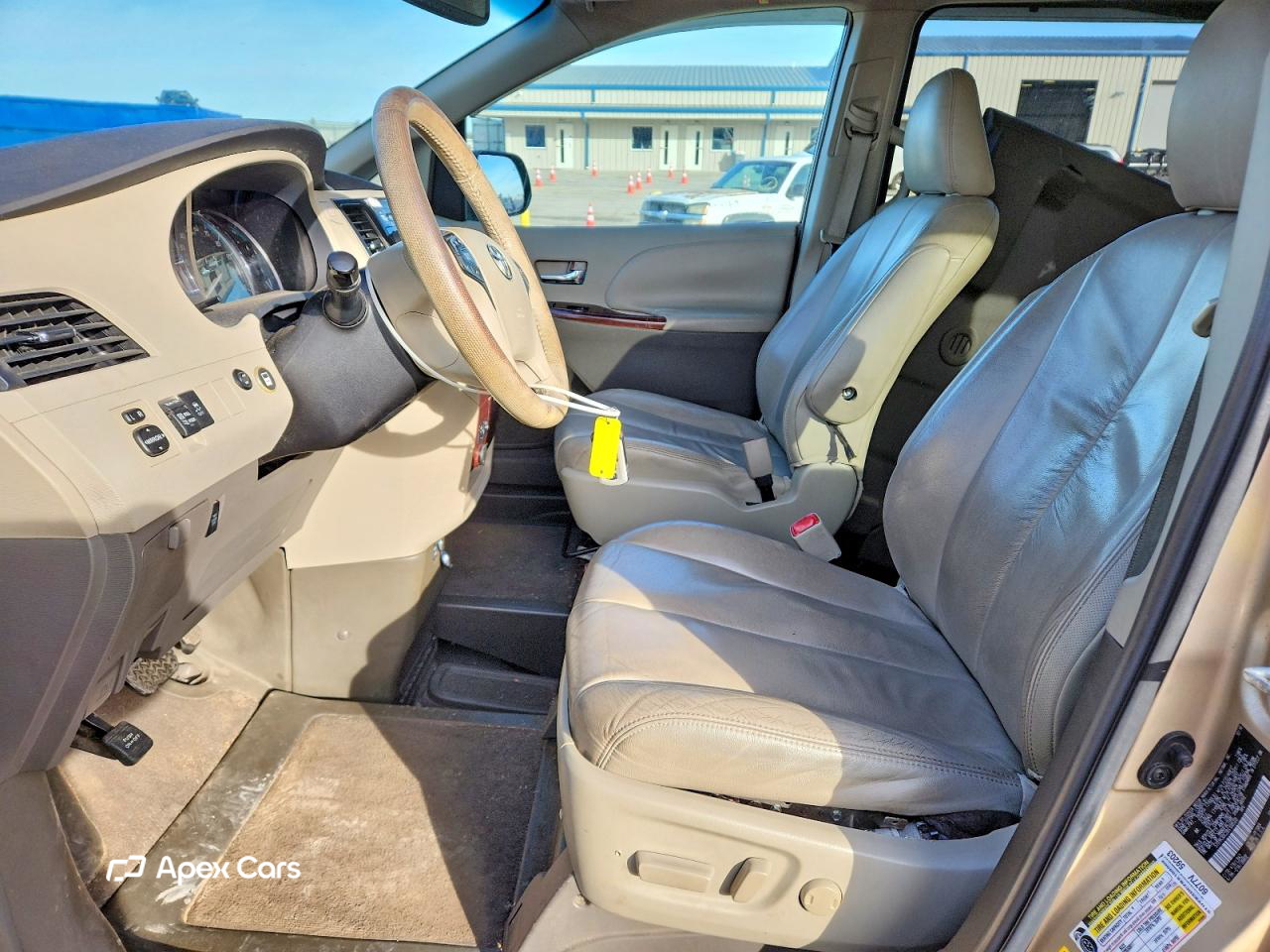 Toyota Sienna 2011