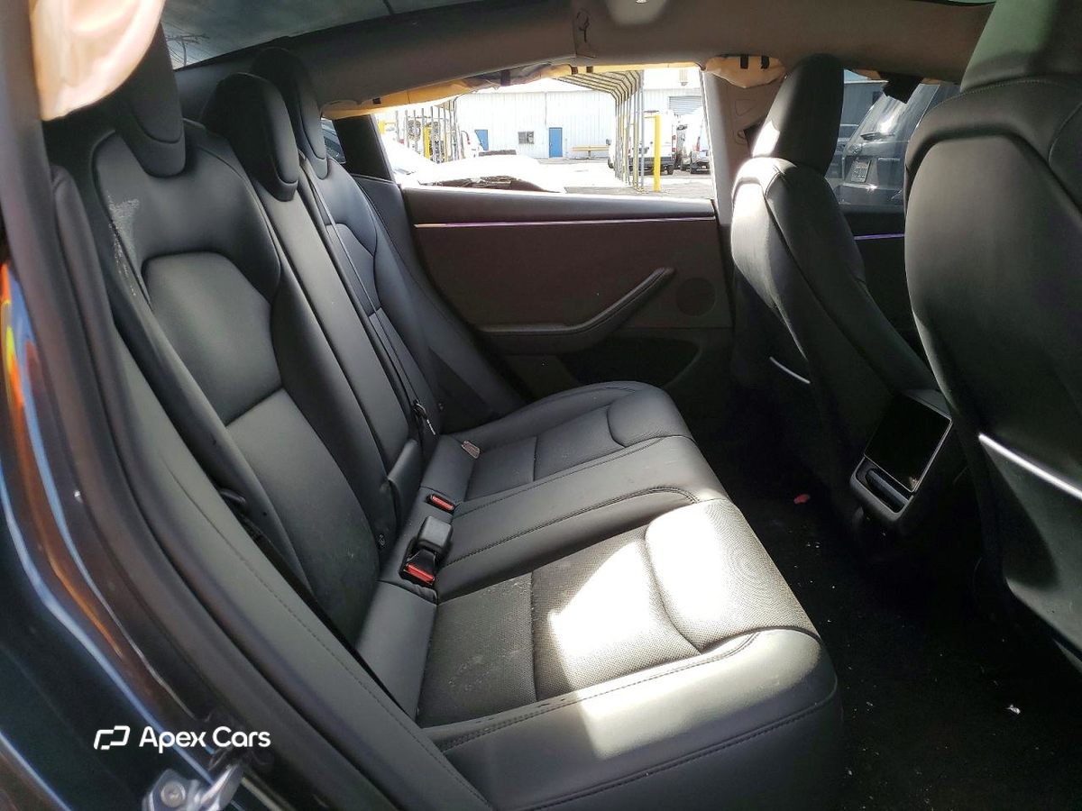 Tesla Model 3 2025