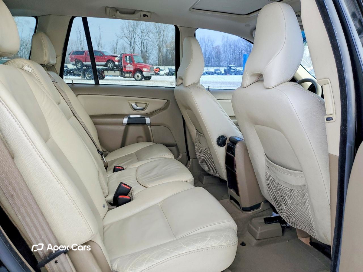 Volvo XC90 2011