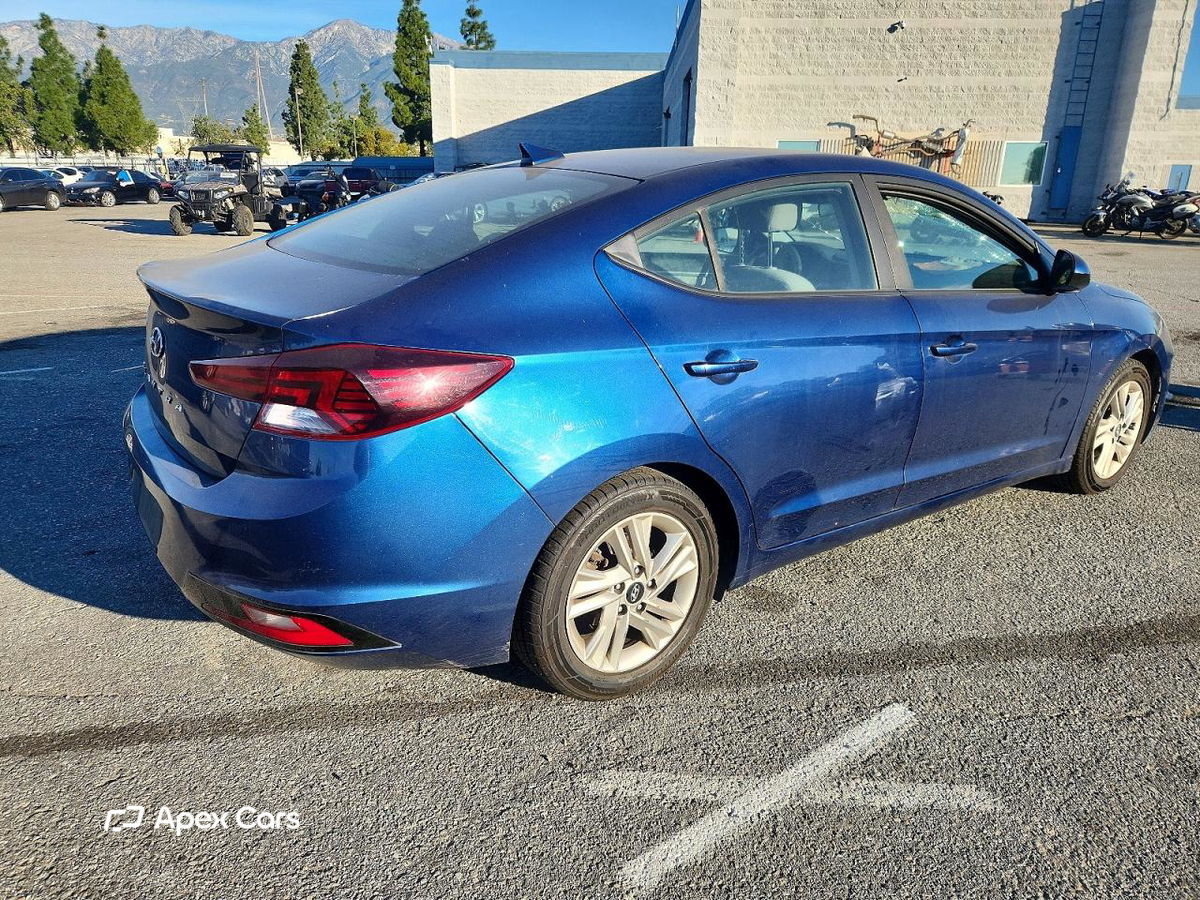 Hyundai Elantra 2020