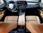 Lexus ES 2022