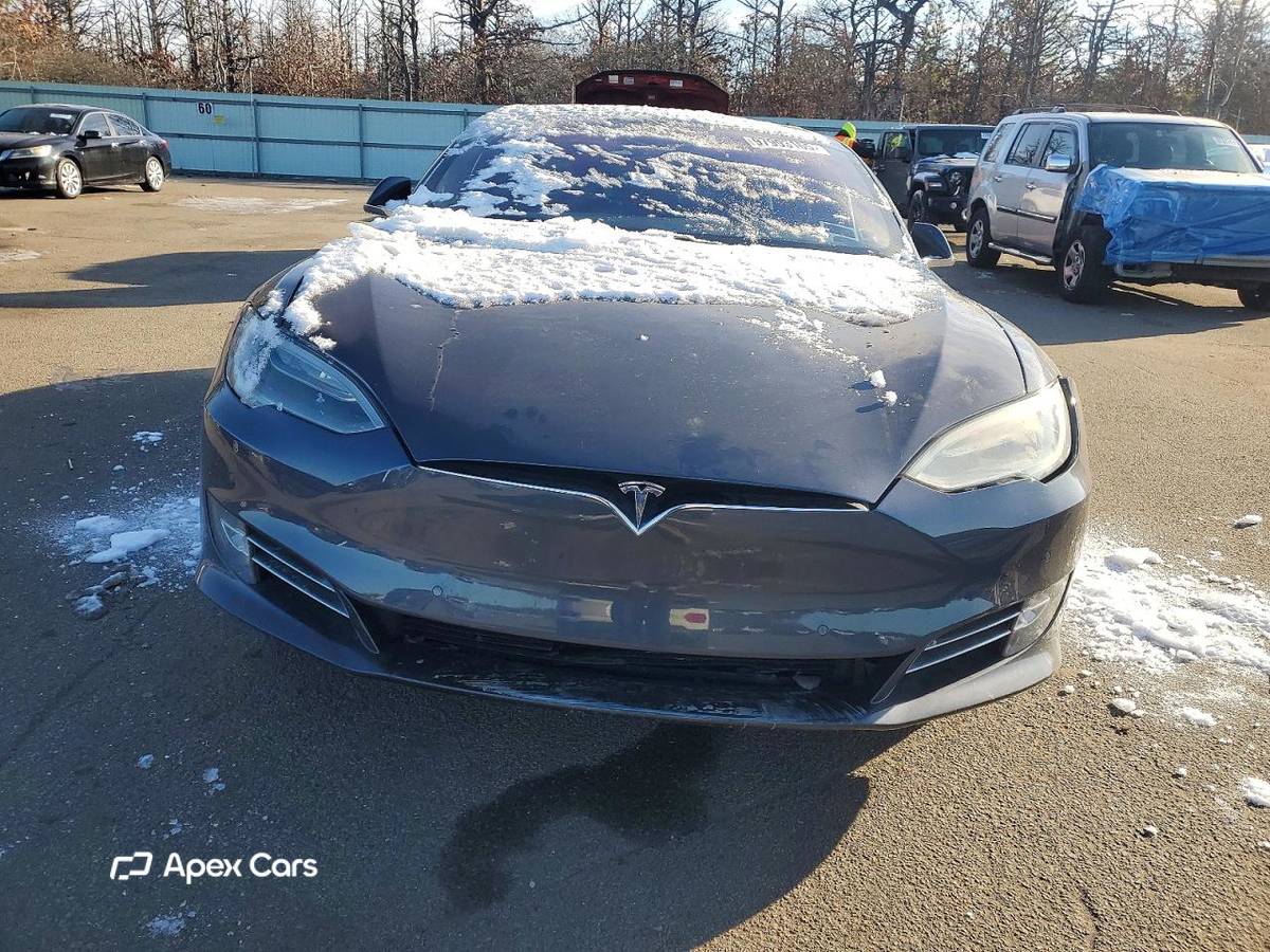 Tesla Model S 2019