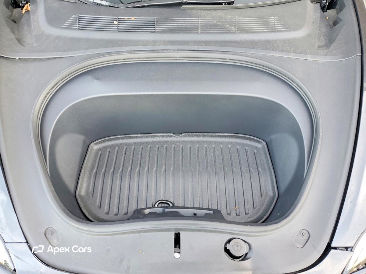 Tesla Model 3 2025