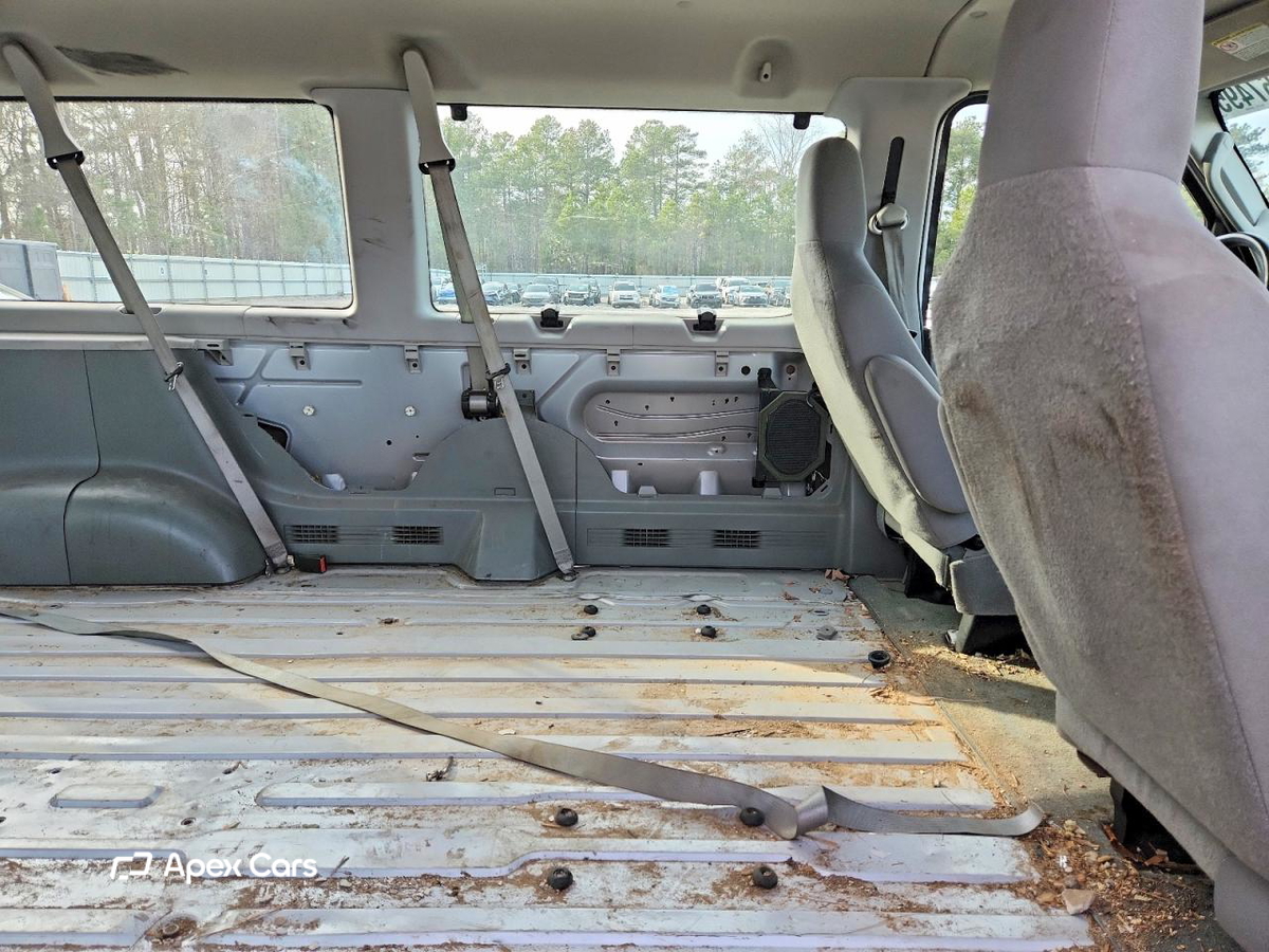 Ford Econoline 2012