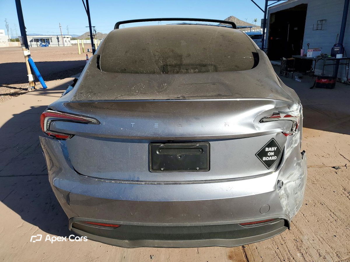 Tesla Model 3 2024